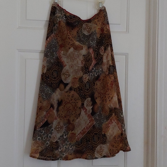 2 piece PL Skirt Set - Picture 3 of 8